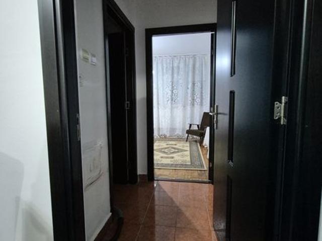 Inchiriez apartament Oradea