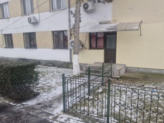 Inchiriez apartament pt persoane juridice