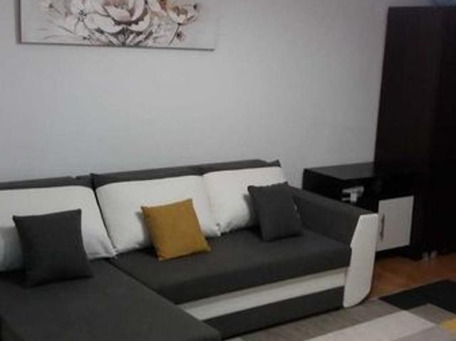 Inchiriez apartament renovat cu 2 camere decomandate strada Paltinis