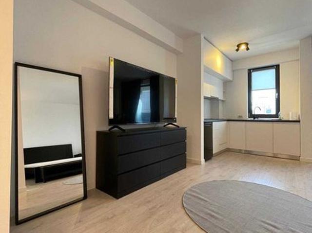 Inchiriez Apartament Studio Premium PIPERA