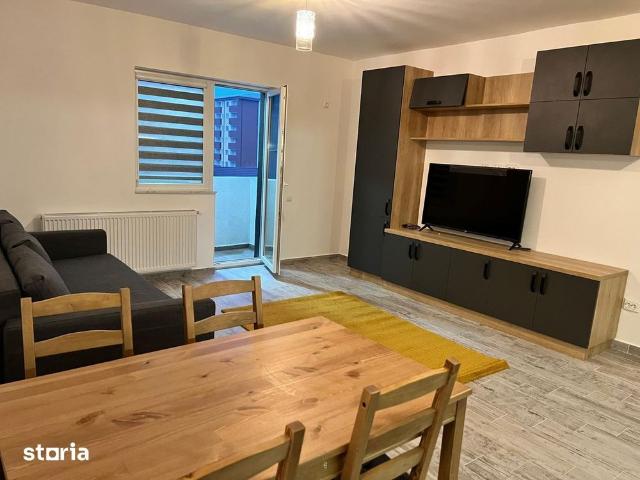 Inchiriez apartament superb parcare inclusa metrou Aparatori