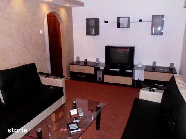 Închiriez apartamente