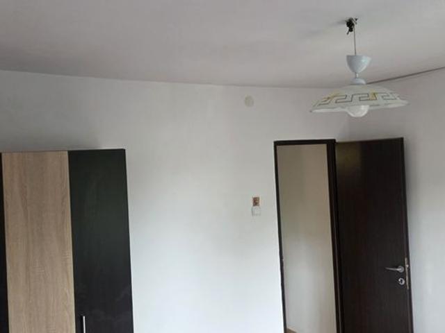 Inchiriez apartanent 2 camere decomandat