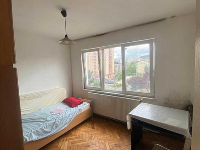 Inchiriez apartment 4 camere in manastur