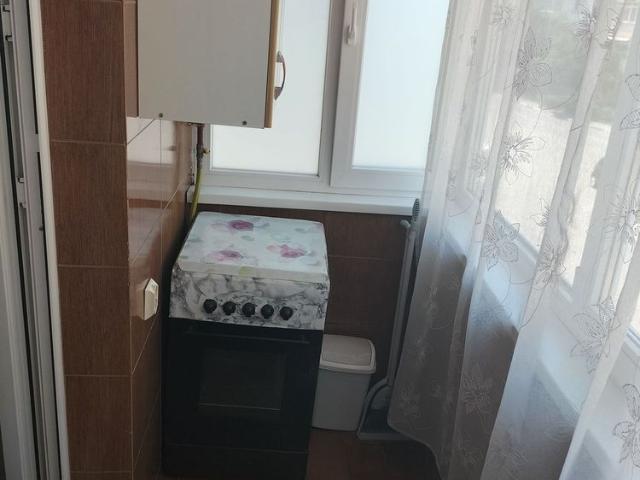 Închiriez garsonieră cochetă, etaj 2, zona Liviu Rebreanu