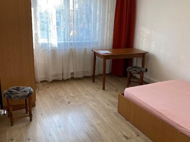Închiriez garsonieră zona Cetate statia Flanco