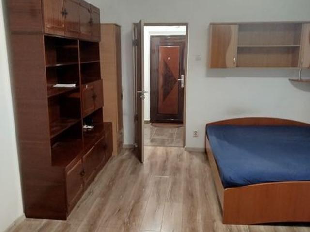Inchiriez garsoniera Brazda Craiova