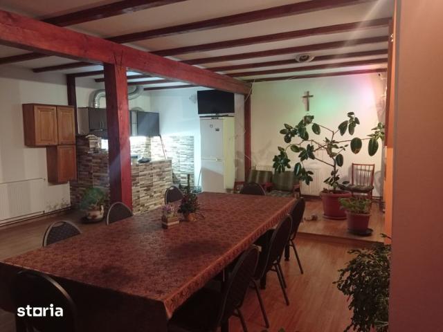 Inchiriez garsoniera Brasov la vila