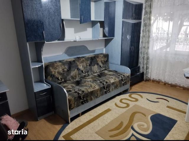 Închiriez garsoniera confort1