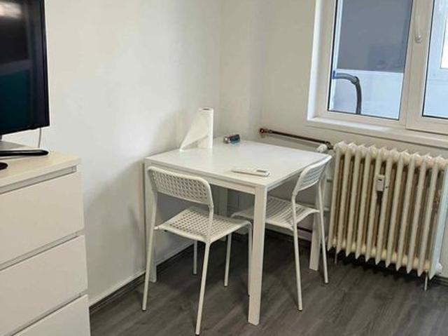 Inchiriez garsoniera renovata cu toate cheltuielile incluse