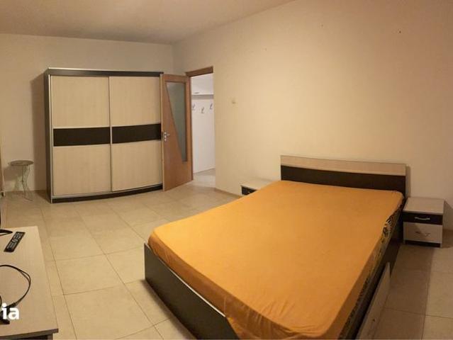Inchiriez garsoniera renovata piata Gorjului