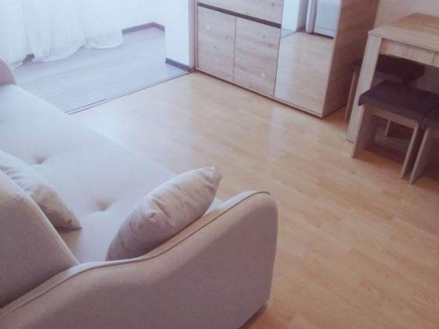 Inchiriez Garsoniera, Recent Renovata, Zona Dragos Voda,180Euro