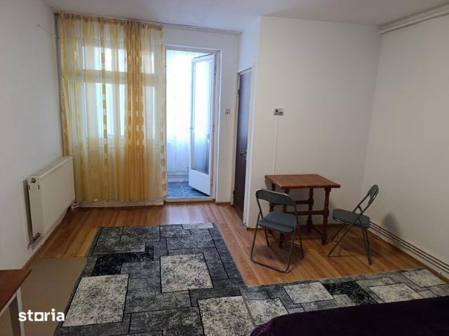 Inchiriez garsoniera str Harmanului 13, linga CEC