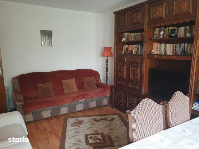 Inchiriez in regim hotelier apartament 2 camere in Mangalia