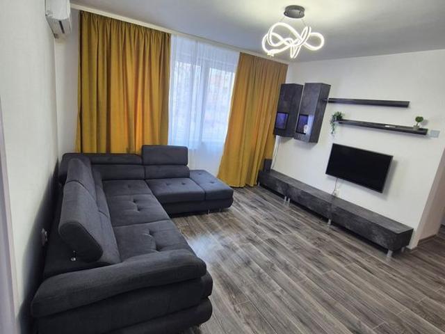 Inchiriez in regim hotelier Apartament 3 camere Zona Republicii