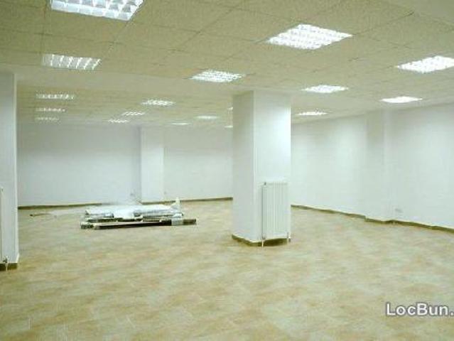 Inchiriez spatiu comercial 135mp, Pta Presei Libere Jiului