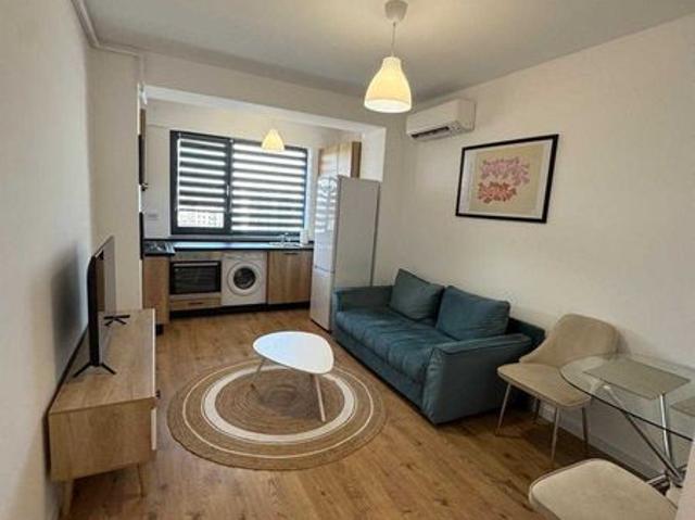 Inchiriez studio complex Ivory