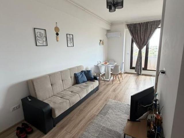 Inchiriez studio Solid House Corbului
