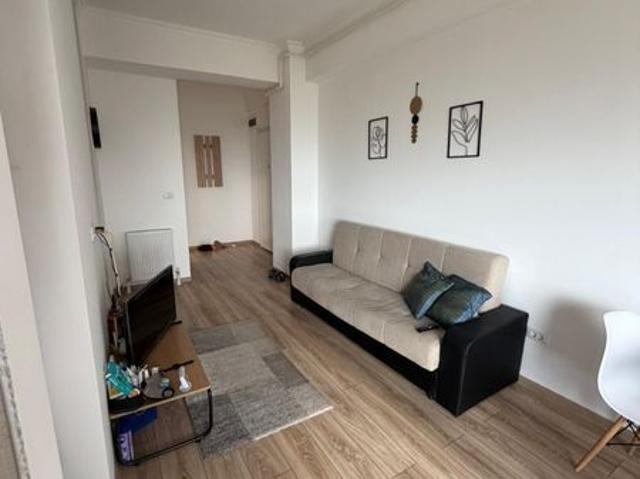 Inchiriez studio Solid House Corbului