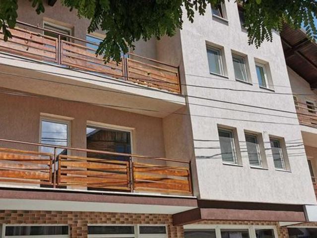Inchiriez parter in cladire noua pozitie centrala