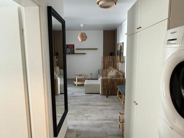 Închiriez un apartament nou cu 3 camere în Popești Leordeni