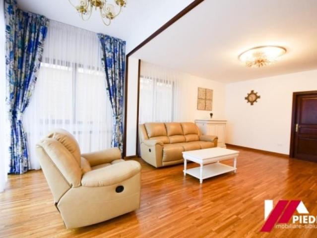 Inchiriez vila de lux,in zona Calea Dumbravii mobilata si utilata, cu multiple facilitati