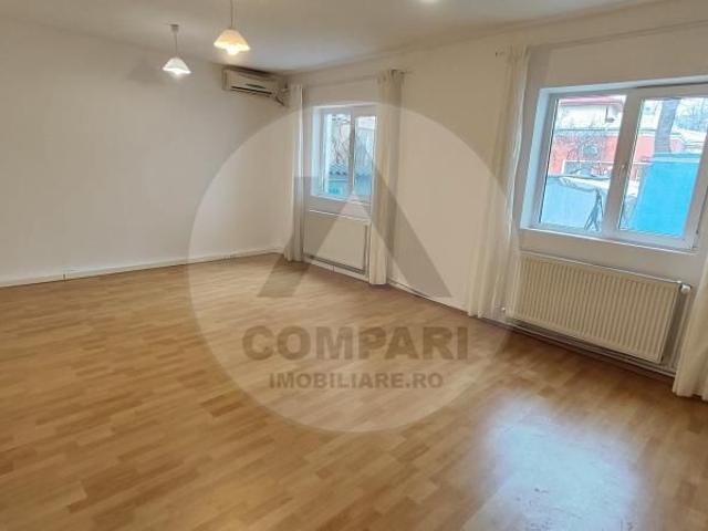 inchiriez vila Piata Alba Iulia Vitan 190mp utili, in spatele rondului Piata Alba Iulia