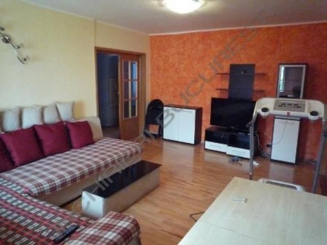 INCHRIERE APARTAMENT 3 CAMERE AVIATIEI
