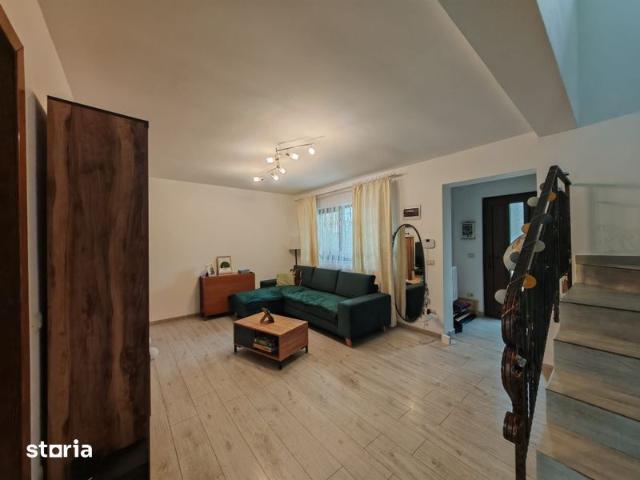 Inchriez Casa Valea Adanca