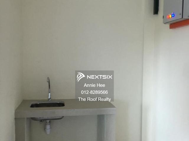 Include Double storey office with 3 bedrooms 1bathroom Include 1 unit Timber House Include 1 big Kitchen 3 phase Electricity