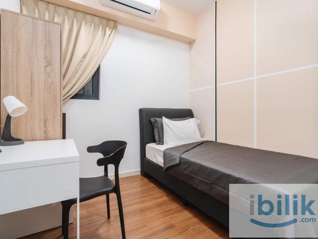 Inclusive premium male room