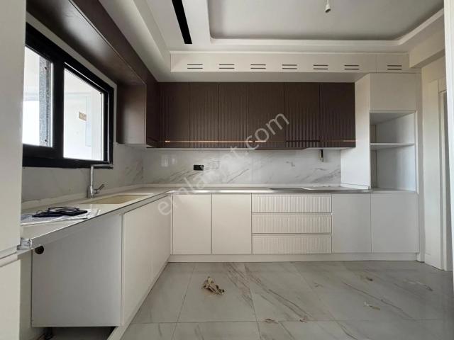 Incom Lıne Gayrimenkul Kiralık 3.5+1 Geniş Aile Dairesi