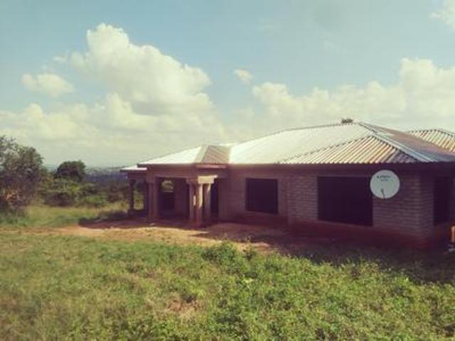 incomplete 4bedrooms house on availa.