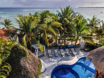 Incre?ble Casa Frente al Mar en Venta en Akumal