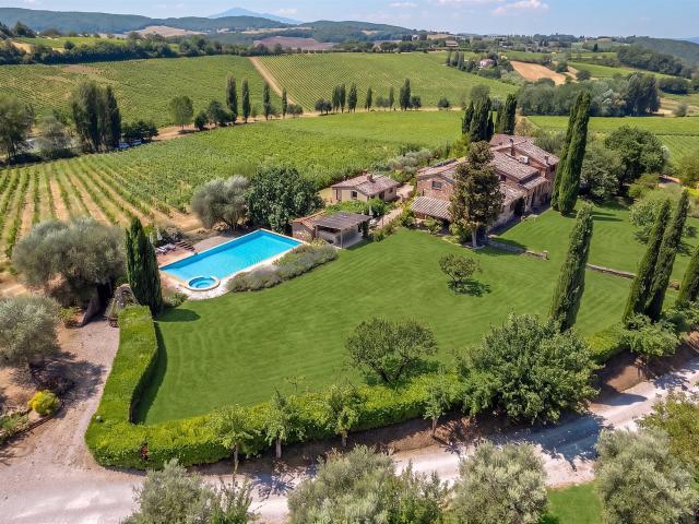 Incredibile proprietà a Montepulciano 660m² Montepulciano