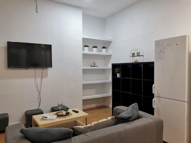 Incredible single room in Preciados