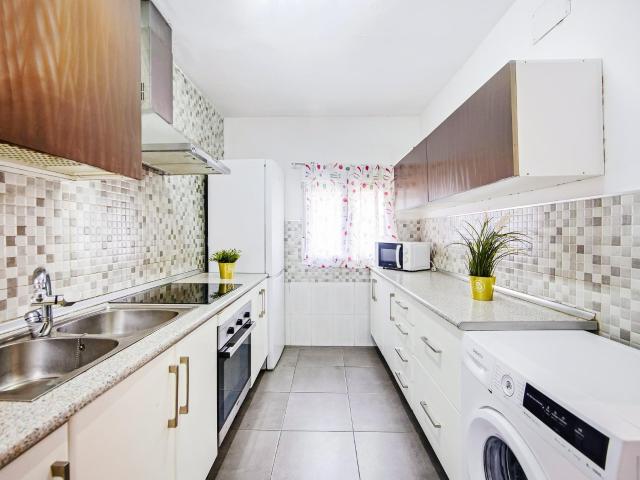 INCREIBLE CASA DE 4 DORMITORIOS CON TERRAZA