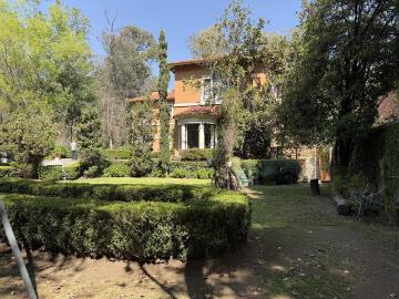 Increible casa en venta en Bosques de las Lomas