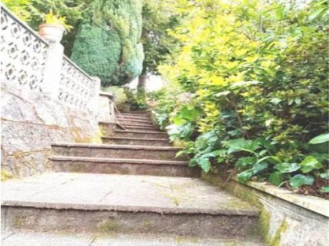 INCREIBLE CASA EN O CARBALLIÑO CON MATERIALES DE PRIMERA CALIDAD
