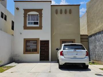 ¡ Increíble! Casa en Renta con recámara en planta baja en Portal de Las Lomas
