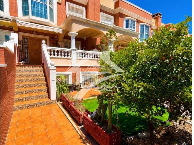 INCREÍBLE CHALET EN ALMERÍA