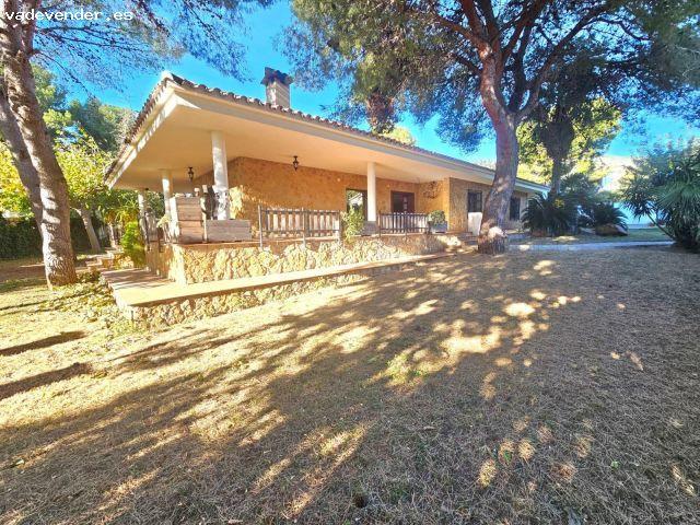 ¡Increíble chalet en venta en la exclusiva Urbanización Las Palmas de Benicassim!