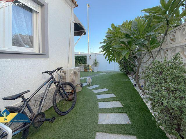 Increíble chalet pareado con diseño vanguardista en Aguas Nuevas