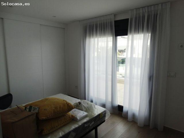 INCREIBLE ADOSADO DE 3 DORMITORIOS, PISCINA PRIVADA A 100 METROS DE LA PLAYA, TORRE DE LA HORADADA