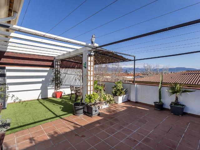 Increíble Ático Dúplex con garaje, trastero y una magnífica terraza de casi 50 metros con vistas panorámicas