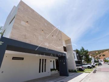 Increible Residencia de Lujo en Fracc. Bosque Cedros, Bosques de Santa Anita