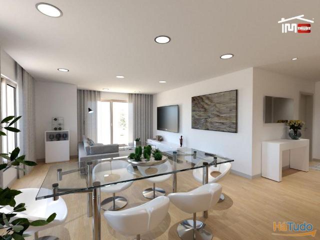 Incrível Apartamento T3 c/ Varanda Grande, Parqueamento Montijo | 26084063756