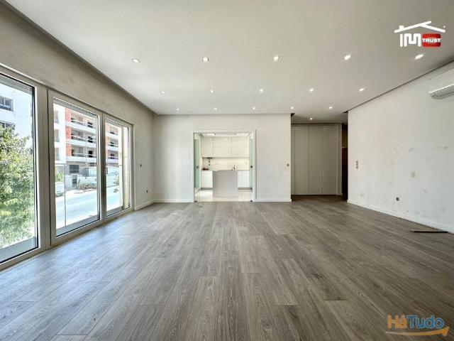 Incrivel Apartamento T2 com Varanda, e Arrecadação | 26064075904