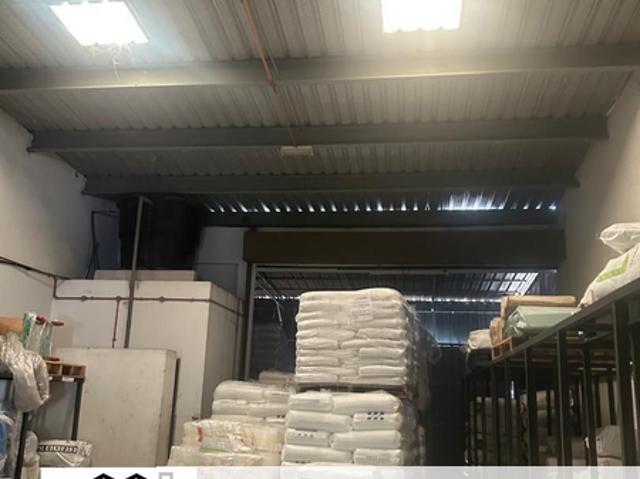 INDUSTRI PERMATANG TINGGI