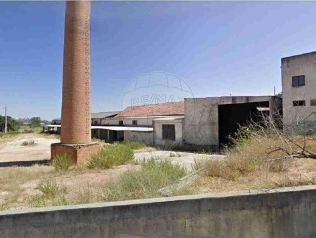 Industrial à venda em Santarém